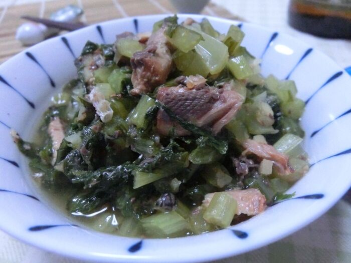 かぶの葉使い切り常備菜♪ かぶの葉といわし缶の蒸し煮
