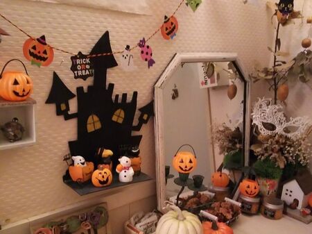 毎年100均買い足しで玄関がにぎやかハロウィンに