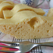 レンチン2分半☆ 大豆粉だけでふわふわチーズ蒸しパン