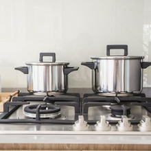 キッチンで汚れの目立つ“レンジコンロ”のお掃除のコツを伝授!