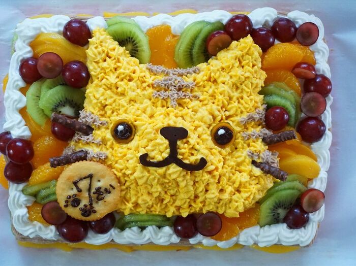7歳誕生日ケーキ✳立体的✳茶トラ猫ちゃんケーキ（完成までの画像付き）