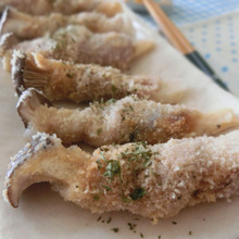 フライ!? いいえ、もっちりです♪ レンジでエリンギの豚巻き蒸し