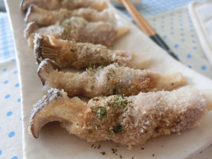 フライ!? いいえ、もっちりです♪ レンジでエリンギの豚巻き蒸し
