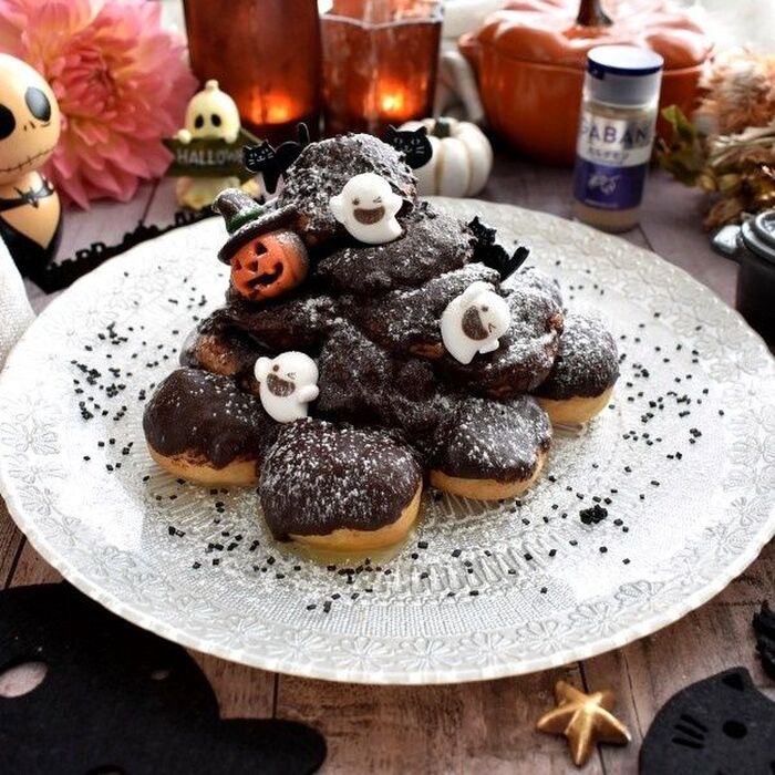 親子で楽しめる❤市販のプチシューで簡単に!ハロウィンなプロフィッテロール