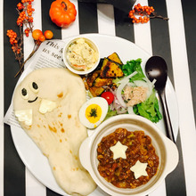 アレ⁈ナンが可愛いお化けに変身👻簡単キーマカレープレートはいかが?
