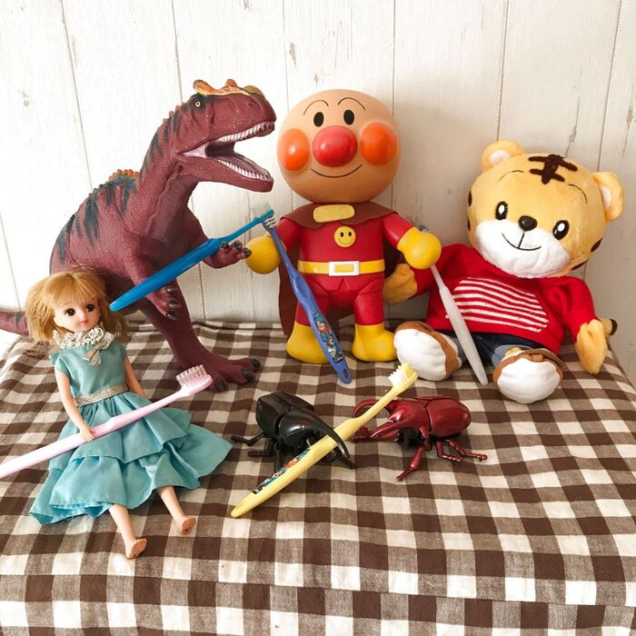 ママは名役者⁉︎ 愛情たっぷり♡ 4児ママの楽しい歯磨きメソッド