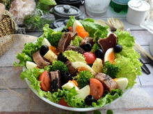 しょうゆ&バルサミコ酢で~!かつおのニース風サラダ