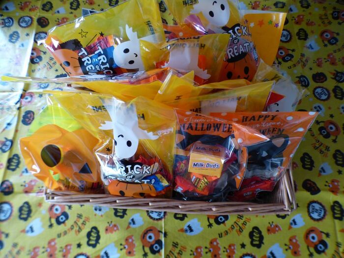 お菓子も30個用意