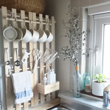 切らずに出来る!100均すのこでキッチンツールの見せ収納♪