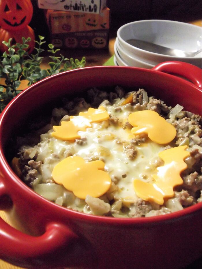 ハロウィン仕様♪食べ始めたら止まらない!悪魔のチーズ鍋 粗びき豚かぼちゃ