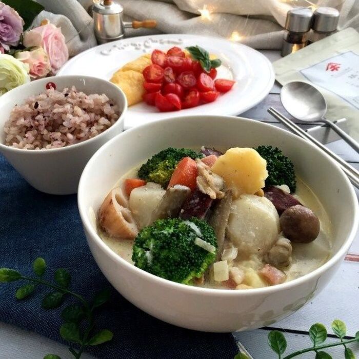 ちょっぴり和風!根菜たっぷりクラムチャウダー風シチューであたたまろう