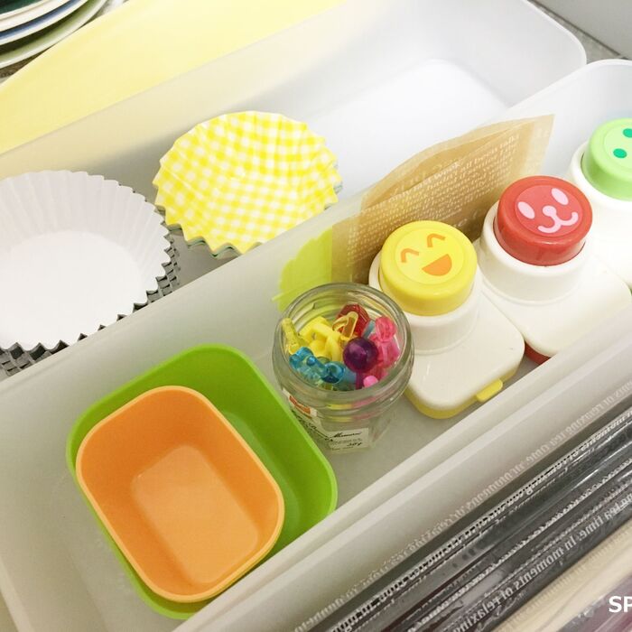 ミニジャム瓶はお弁当のピックの収納に