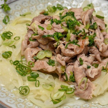 【レシピ】家計に優しい豚こま切れ肉を使った節約レシピ「豚肉のネギ塩焼き」