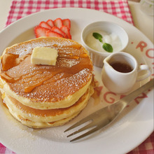 子どもと一緒に楽しみたい!豆乳で作るヘルシーパンケーキ朝ごはん