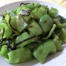 お箸が止まらない♪ ピーマンのガーリック塩昆布炒め