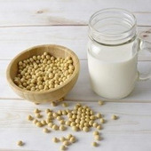 飲むだけなんてもったいない!「大豆イソフラボン」のうれしい効果