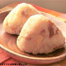 簡単★焼き鳥と油揚げのおにぎり