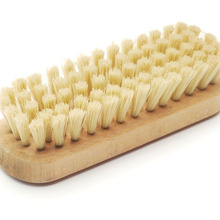 細かい汚れのお掃除には“ブラシ”が一番!そのブラシの使い方とは!?