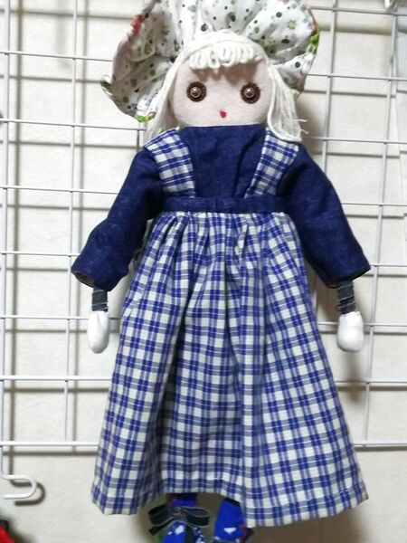 壁掛け用人形を100均グッズで作ってみました