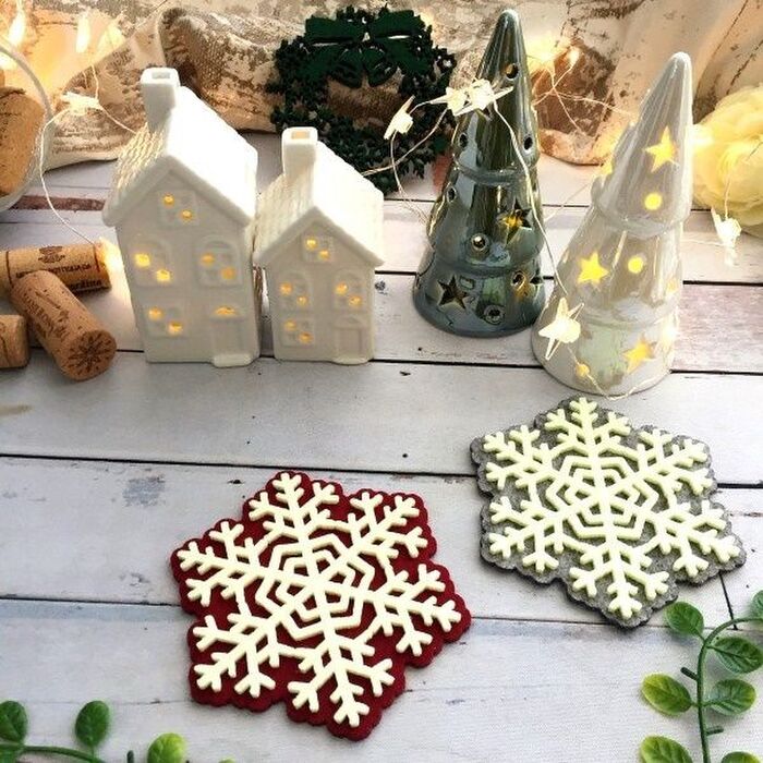 ちょこっとハイソな雰囲気のナチュラルキッチンのクリスマスグッズ