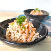 レンジで簡単‼美肌効果に☆えのき茸のゴマみそマヨ和え