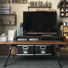 置くだけでオシャレに‼️シンプルだけど万能なテーブル