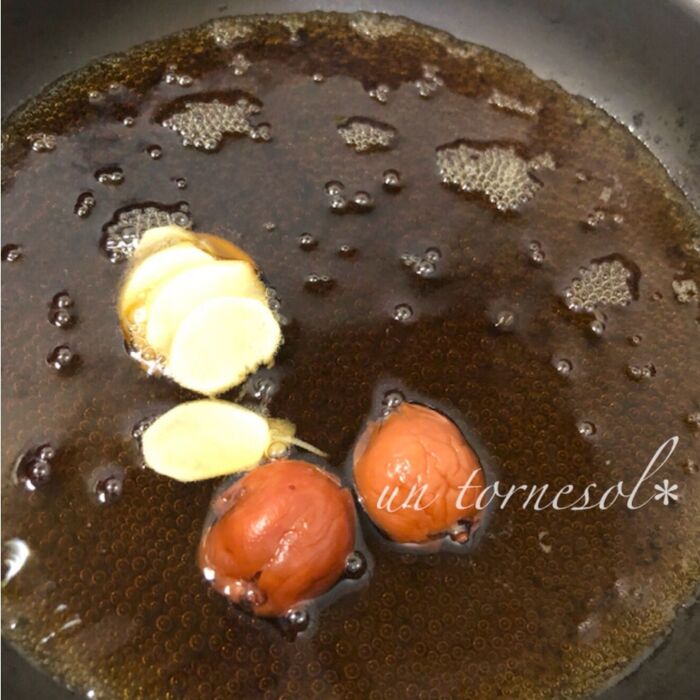 ➁時々煮汁をかけながら煮込んで!
