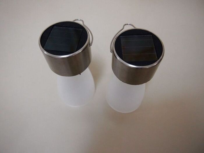 キャンドゥー ソーラライト(吊り下げタイプ)が階段の常夜灯に