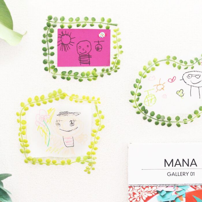 フェイクグリーン1つで子どもの絵をプチインテリアに*飾り方
