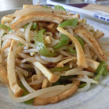 厚揚げが肉になる!? 厚揚げともやしの青椒肉絲