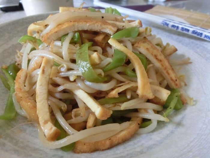 厚揚げが肉になる!? 厚揚げともやしの青椒肉絲