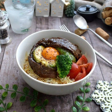 ガッツリいこう!どぉ~んとのせたアボたま牛肉どんぶり