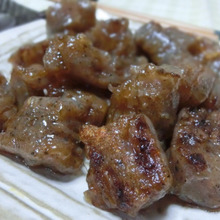 フォークでしみっしみ♪ 高級脂身みたいなこんにゃくのから揚げ焼き