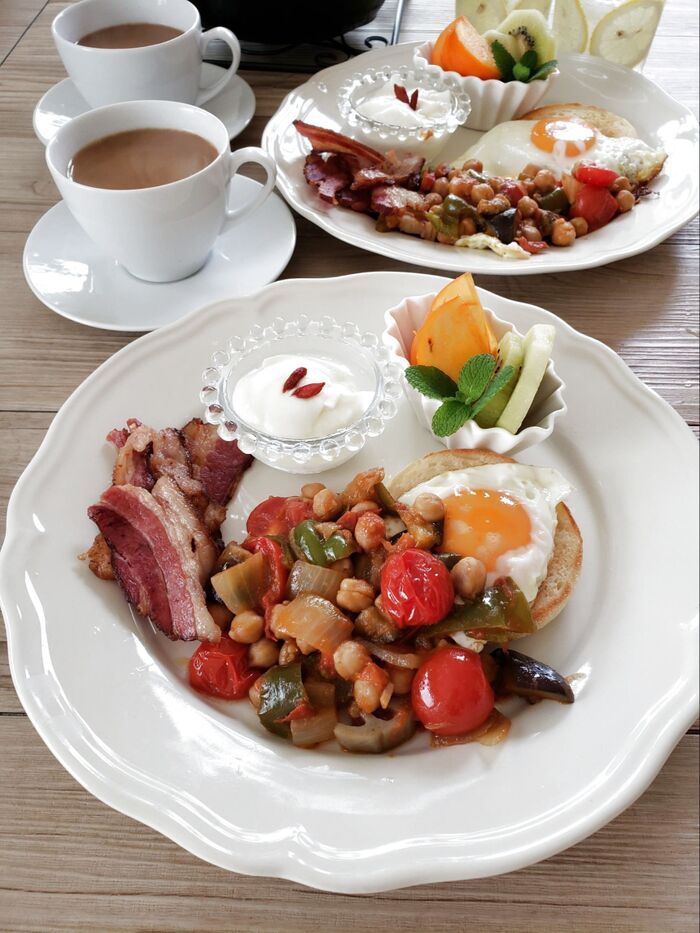 マフィンと野菜ゴロン♪としっかり栄養補給ウエボスランチェロス風ワンプレート