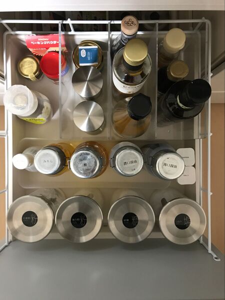 【無印良品アクリル仕切り棚】でキッチン収納。調味料を分かりやすく!