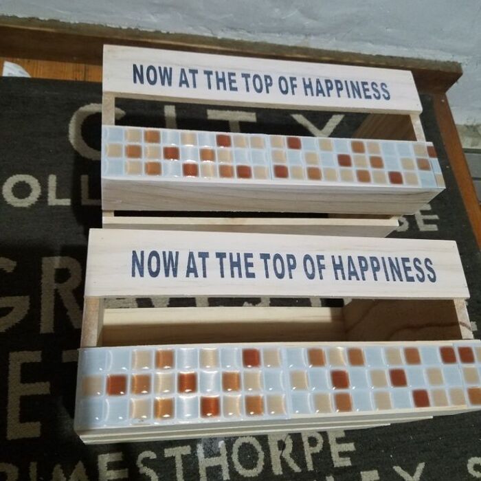 タイルシールを貼って