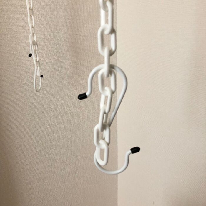 さらにS字フックを引っ掛けます