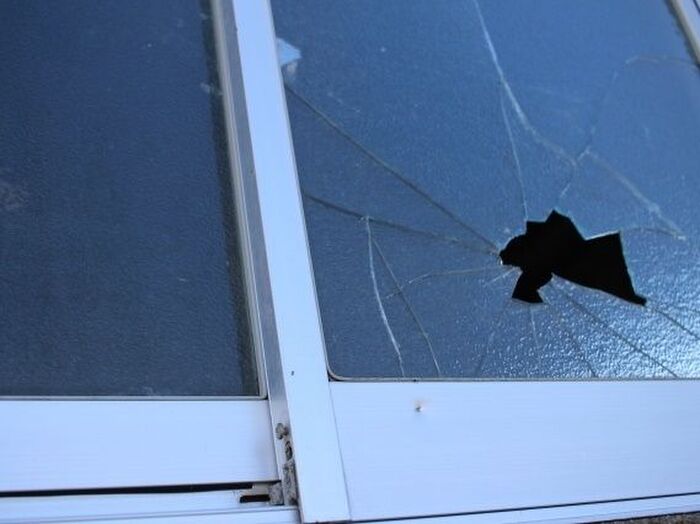 隣の人に補償してもらえる?