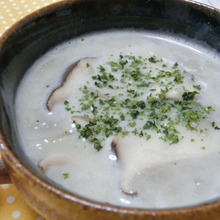 スープの素・フードプロセッサー不要☆ きのこ入り里芋のポタージュ