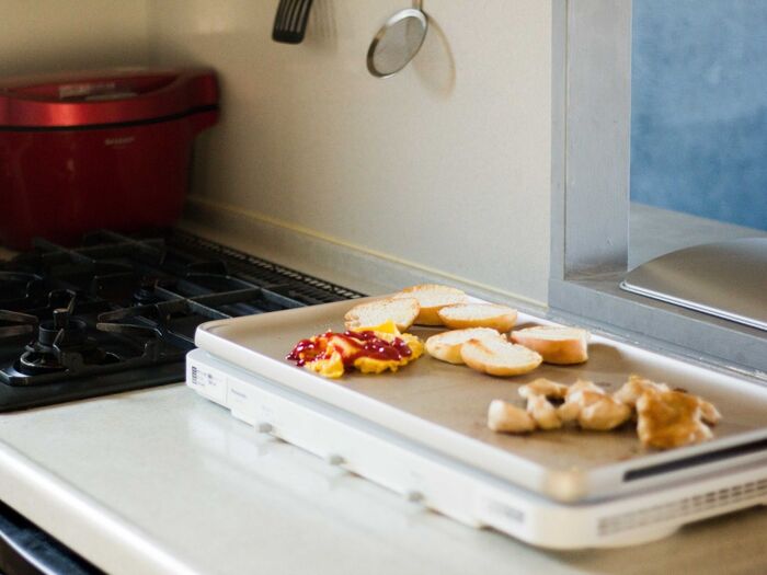 3,家族みんなでワイワイタイプの人は「IHデイリーホットプレート」