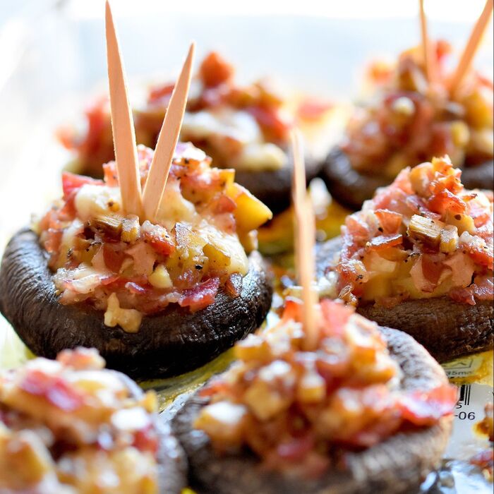 背景が完成したら料理を置いてみよう。