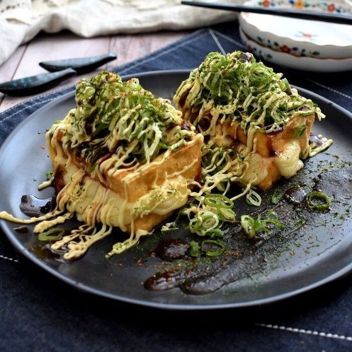 切ってはさんで焼くだけ~チーズとろ~りネギたっぷり厚揚げ お好み焼き風