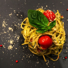 フライパン不要★たった10分で作れる★濃厚!アボカドとトマトのクリーミーパスタ