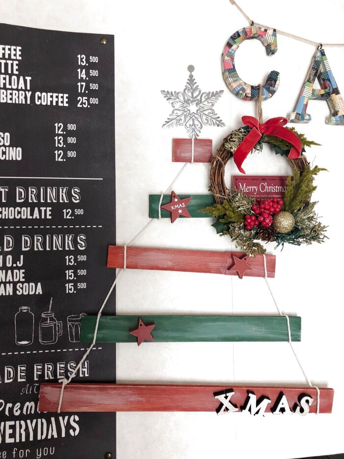 余ったすのこでクリスマスツリー?