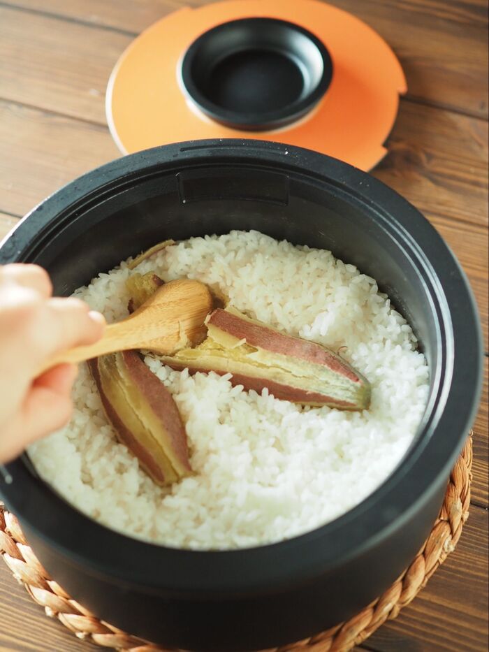 ほくほくがたまらない♡丸ごとさつまいもごはん