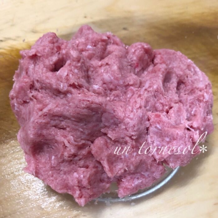 ➁しっかりとこねてジューシーに☆