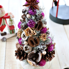 木の実とドライで手作りミニツリー