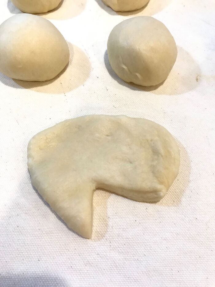 スケッパーで切る