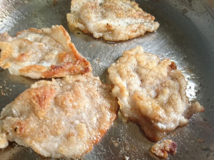 お安い豚肉の切り落としを使って、パリパリビールのお供