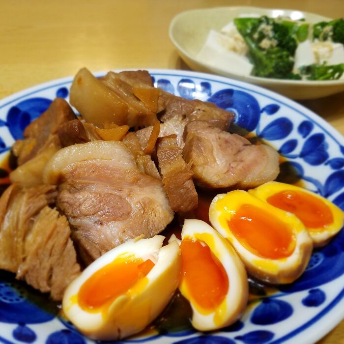 生姜香る煮豚♪とろとろ卵もね♪